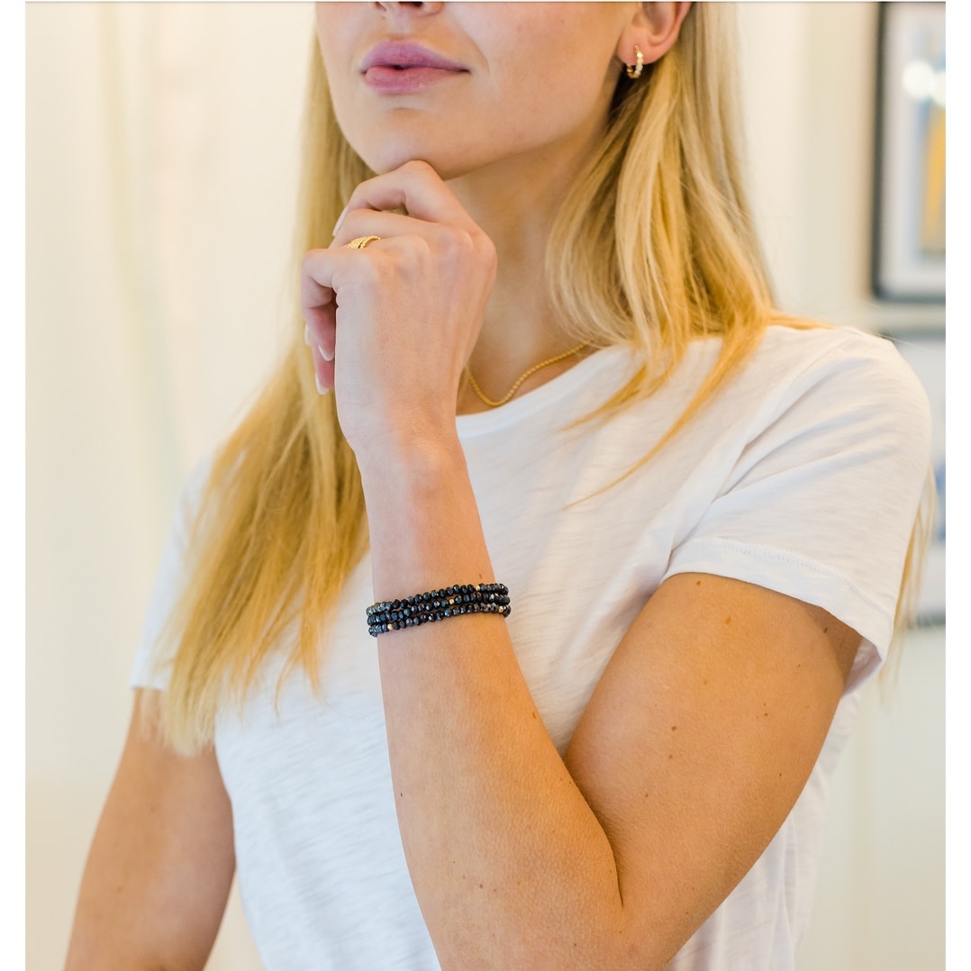 Erin Gray Og Shimmer Bracelet Stack in Metallic Navy + Gold Filled
