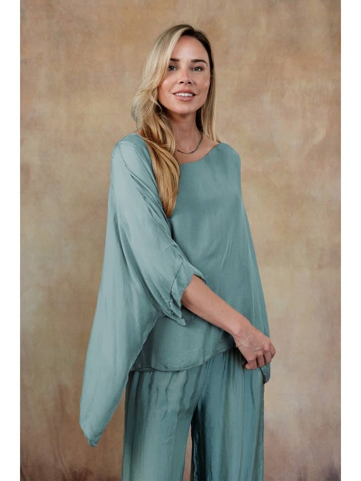 Cobblestone Living New Sage Martina Silk Top