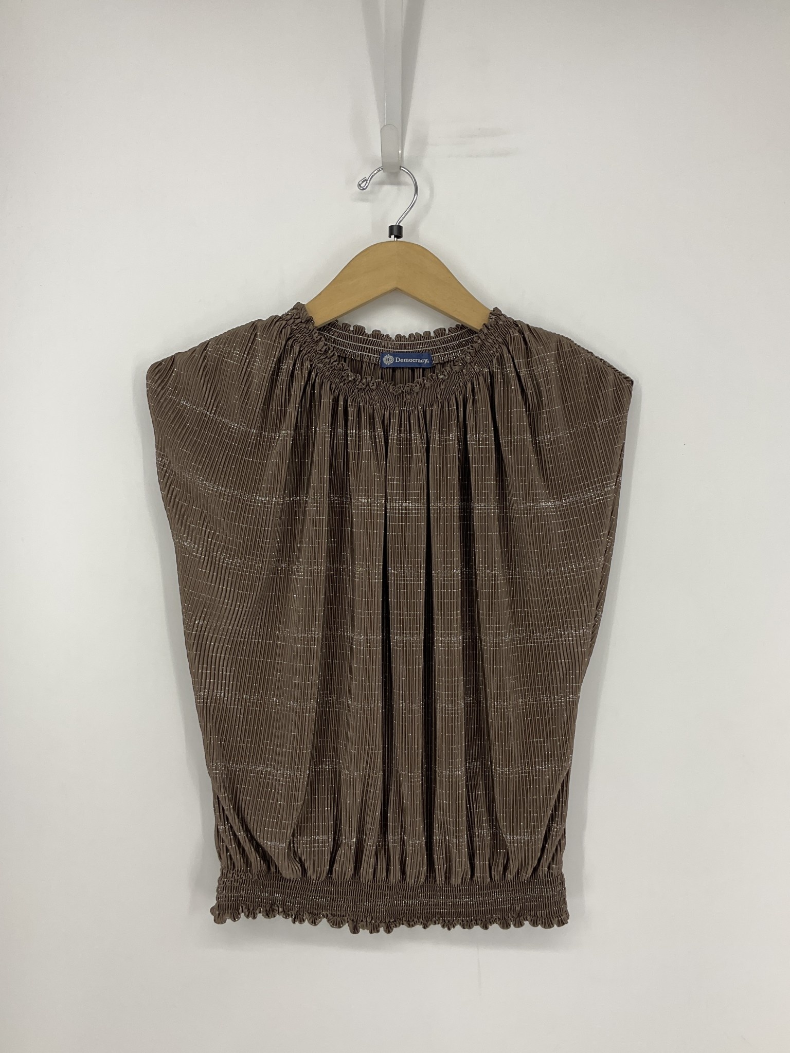 Democracy Mocha Extended Cap Sleeve Smocked Crew Neck & Hem Foil Bodre Knit Top