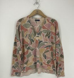 Democracy Rose Bloom Multi LS V-Neck High Low Hem Printed Sweater