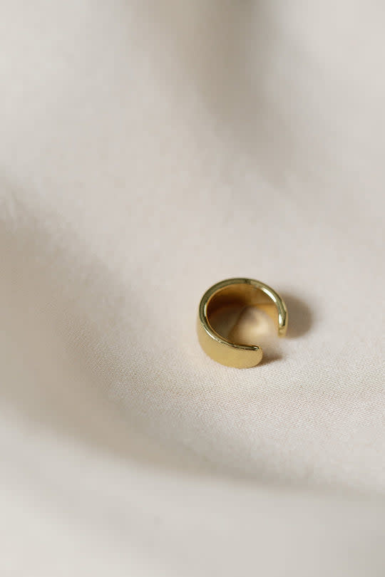 Cobblestone Living Gold Jackie Ear Cuff
