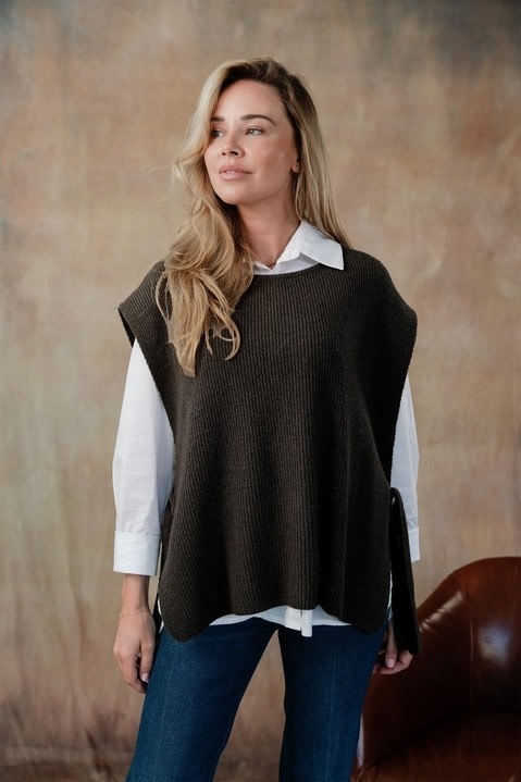 Cobblestone Living Espresso Blythe Knit Tie Vest
