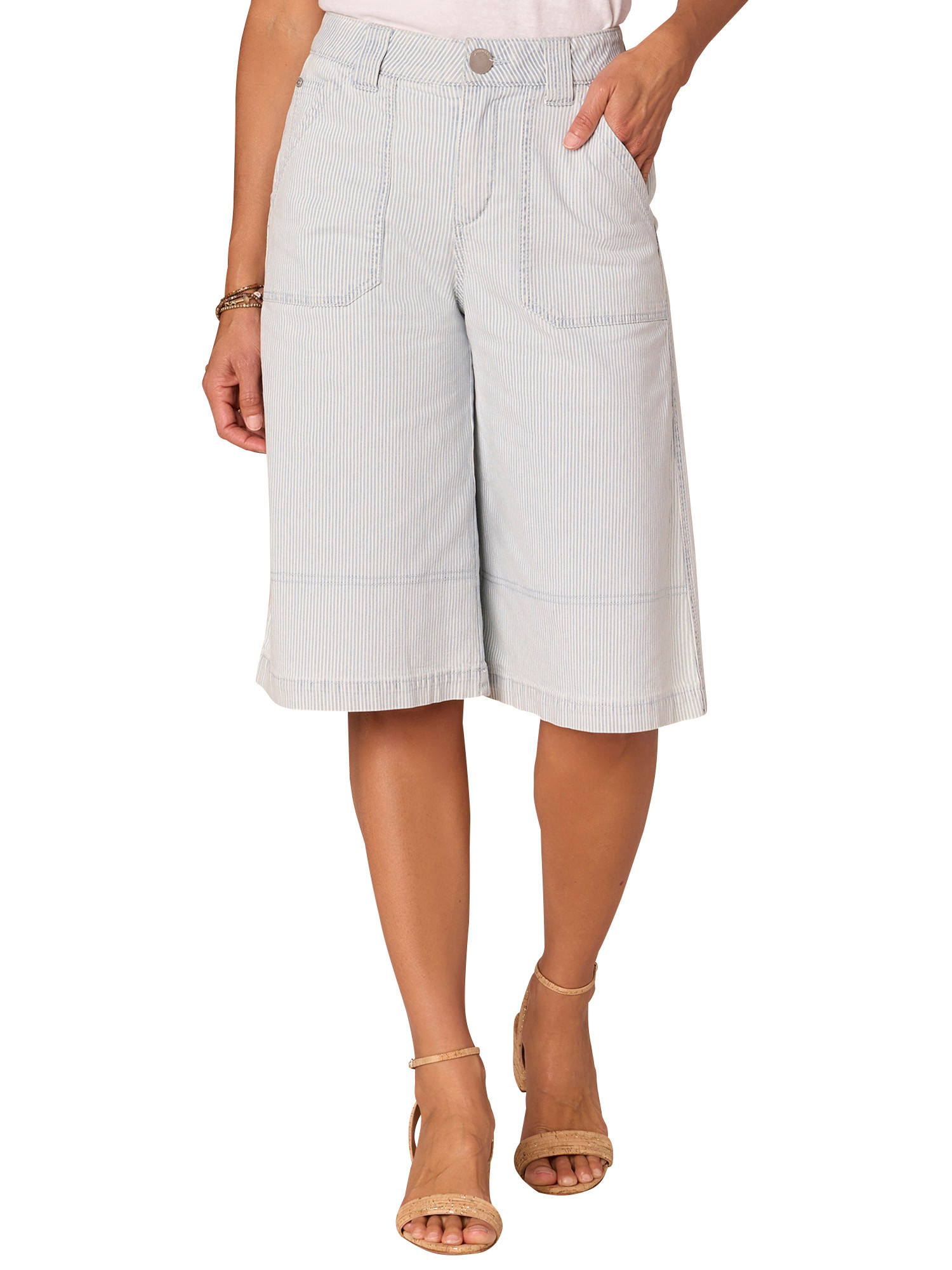 Democracy Powder Blue 15/28” “AB”Solution High Rise Porkchop Pocket Relaxed Bermuda