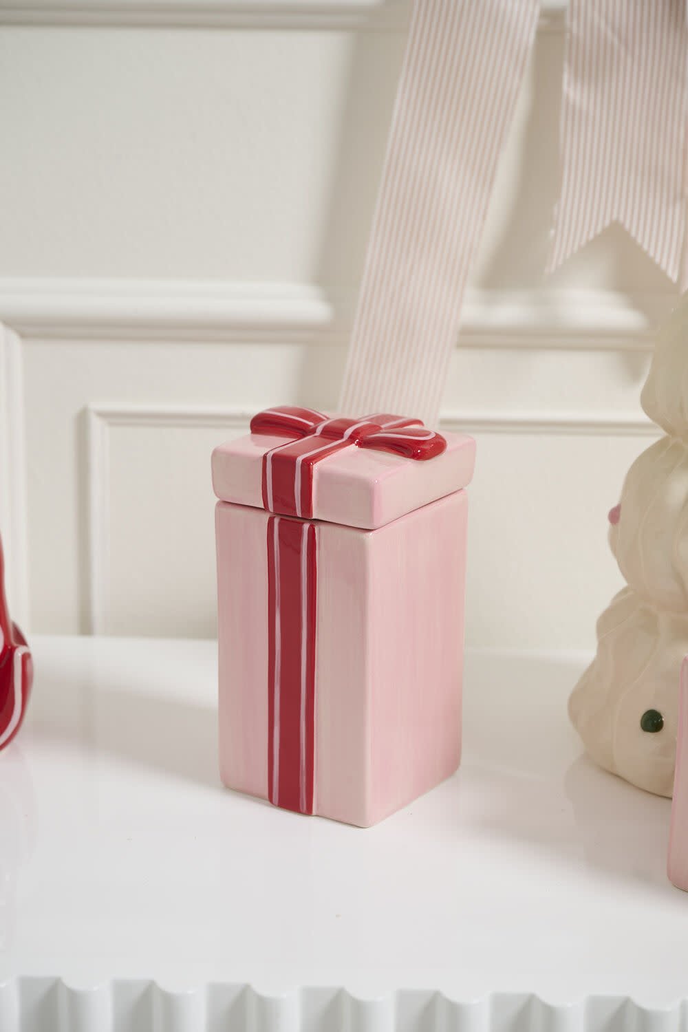 FLEURISH Giftbox Canister 4"x 7" (tall)