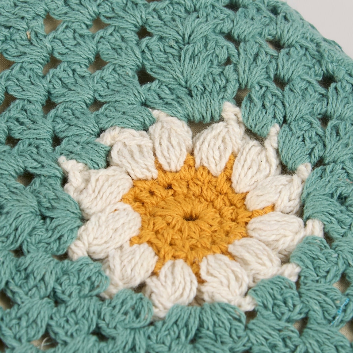 FLEURISH Daisy Crossbody Bag