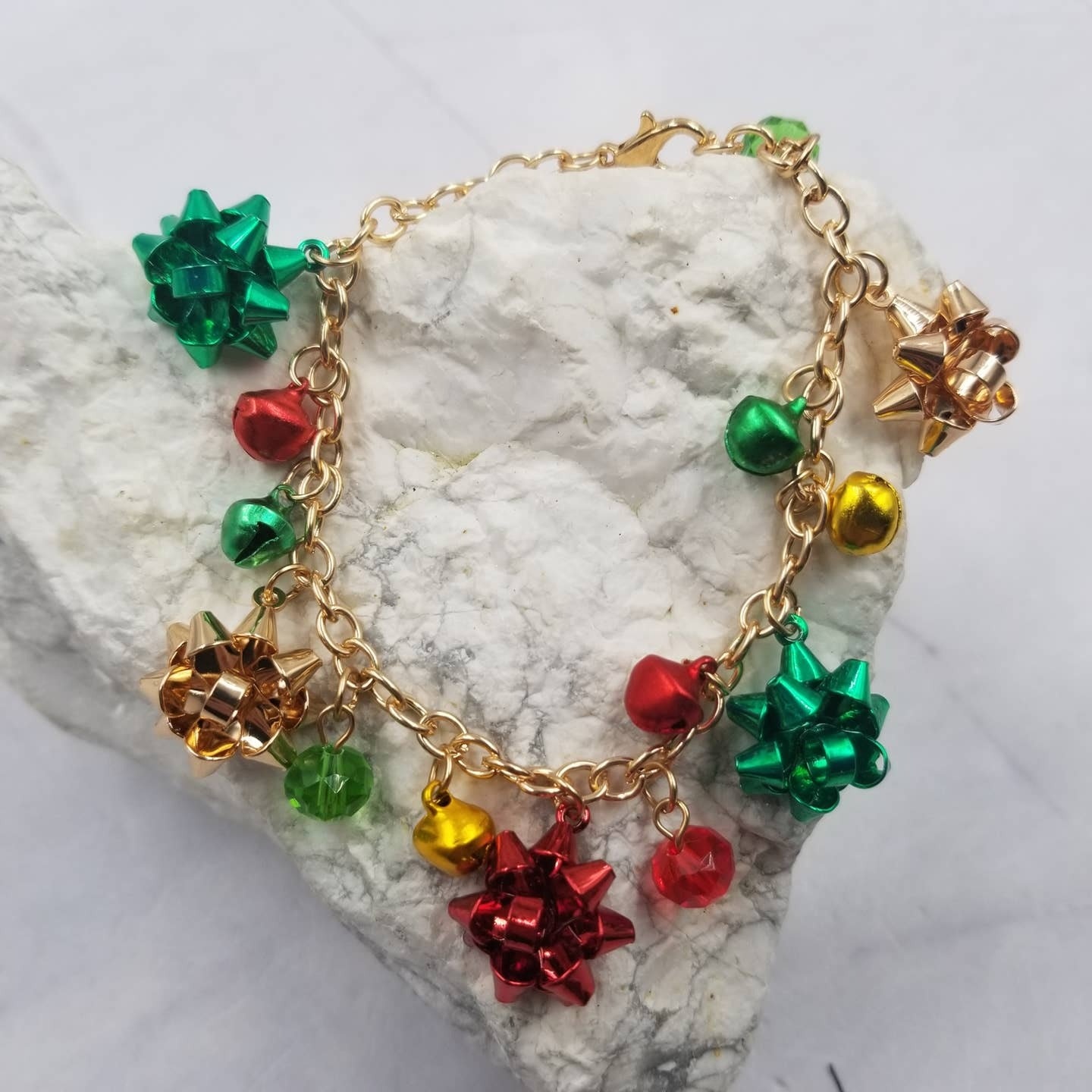 FLEURISH Snowflakes Bell Gold Chain Christmas Bracelet