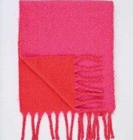 Molly Bracken Fuchsia Young Ladies Knitted Scarf