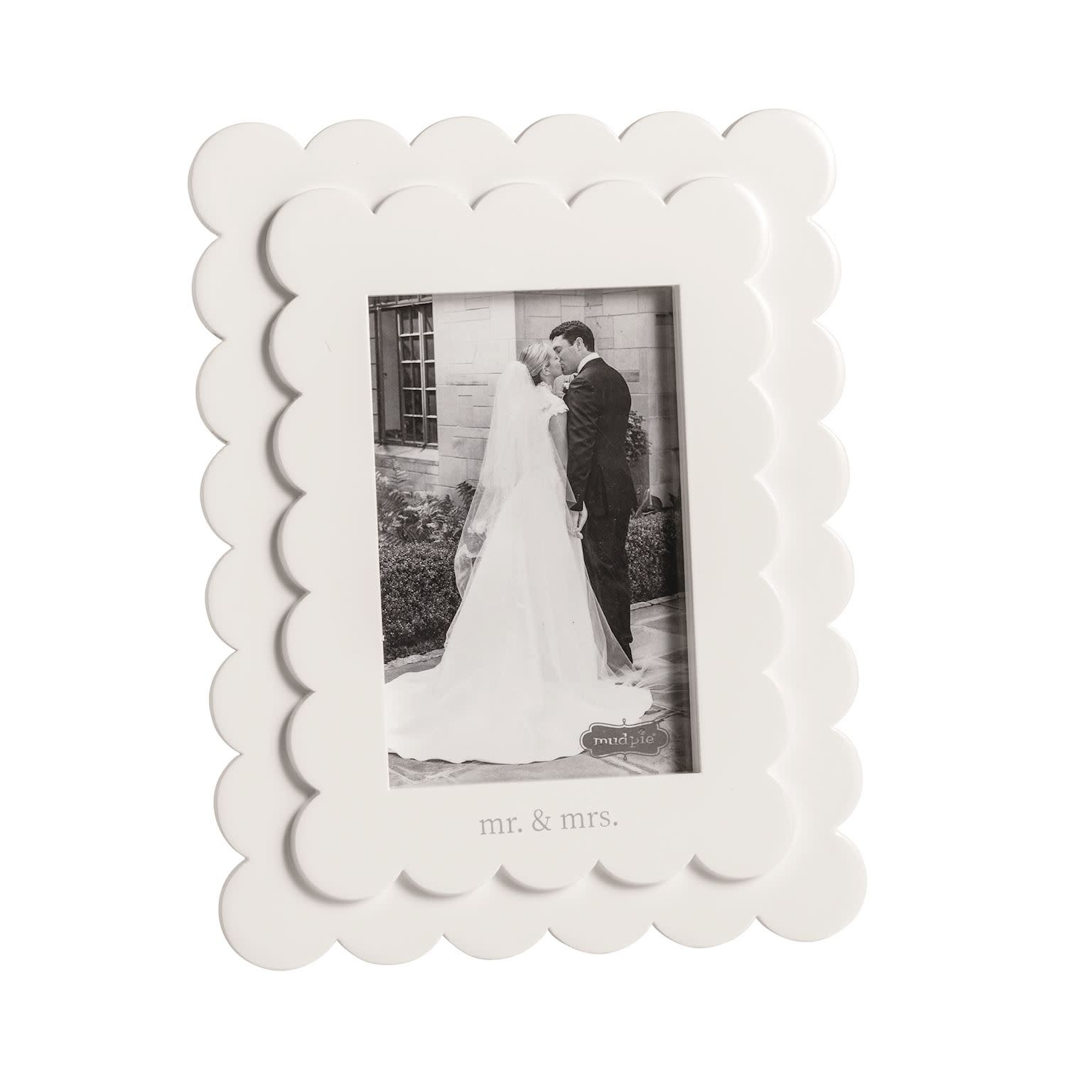 Mudpie Mr. & Mrs. 4x6 Double Scallop Frame.