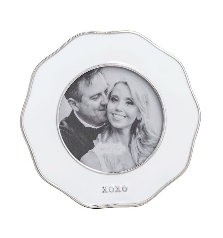 Mudpie Xoxo Mini Enamel Wavy Round Frame.