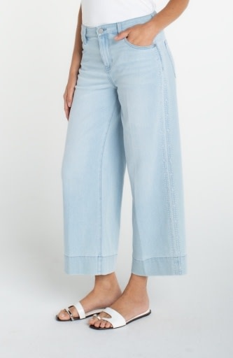 Liverpool Los Angeles stride crop wide leg w/ embroidered side seam