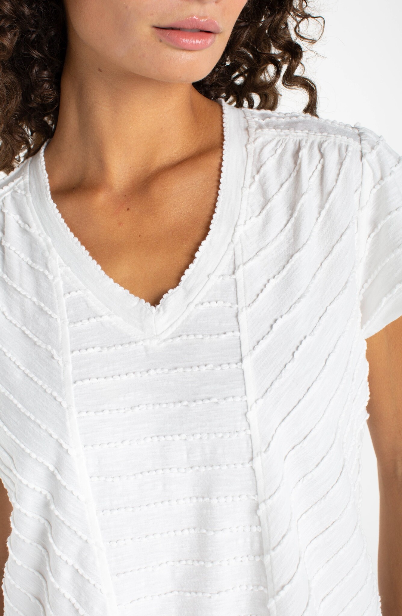 Liverpool Los Angeles short sleeve v neck knit top w/ miter detail