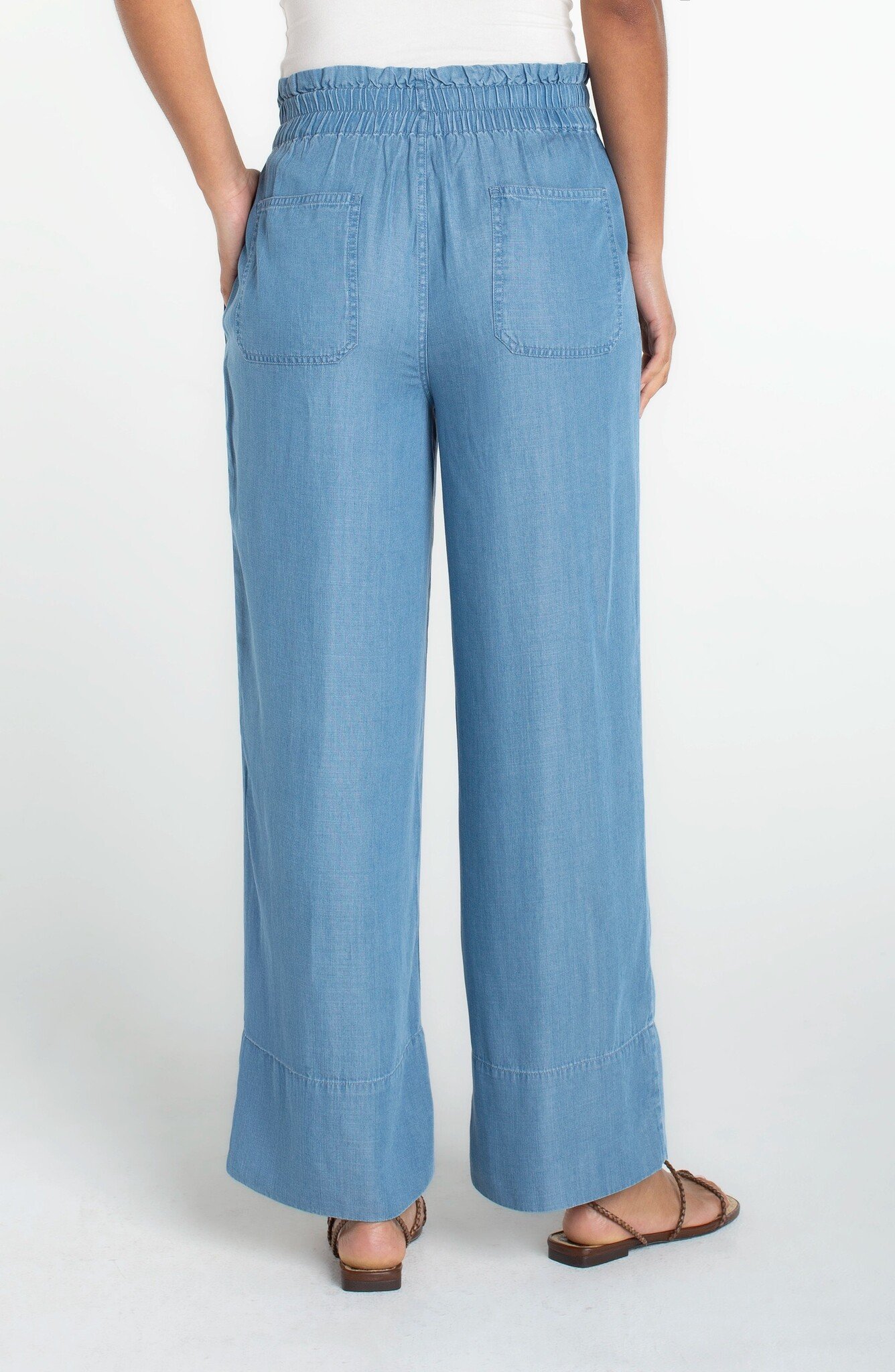 Liverpool Los Angeles cinch waist highrise pull-on pant 28' ins