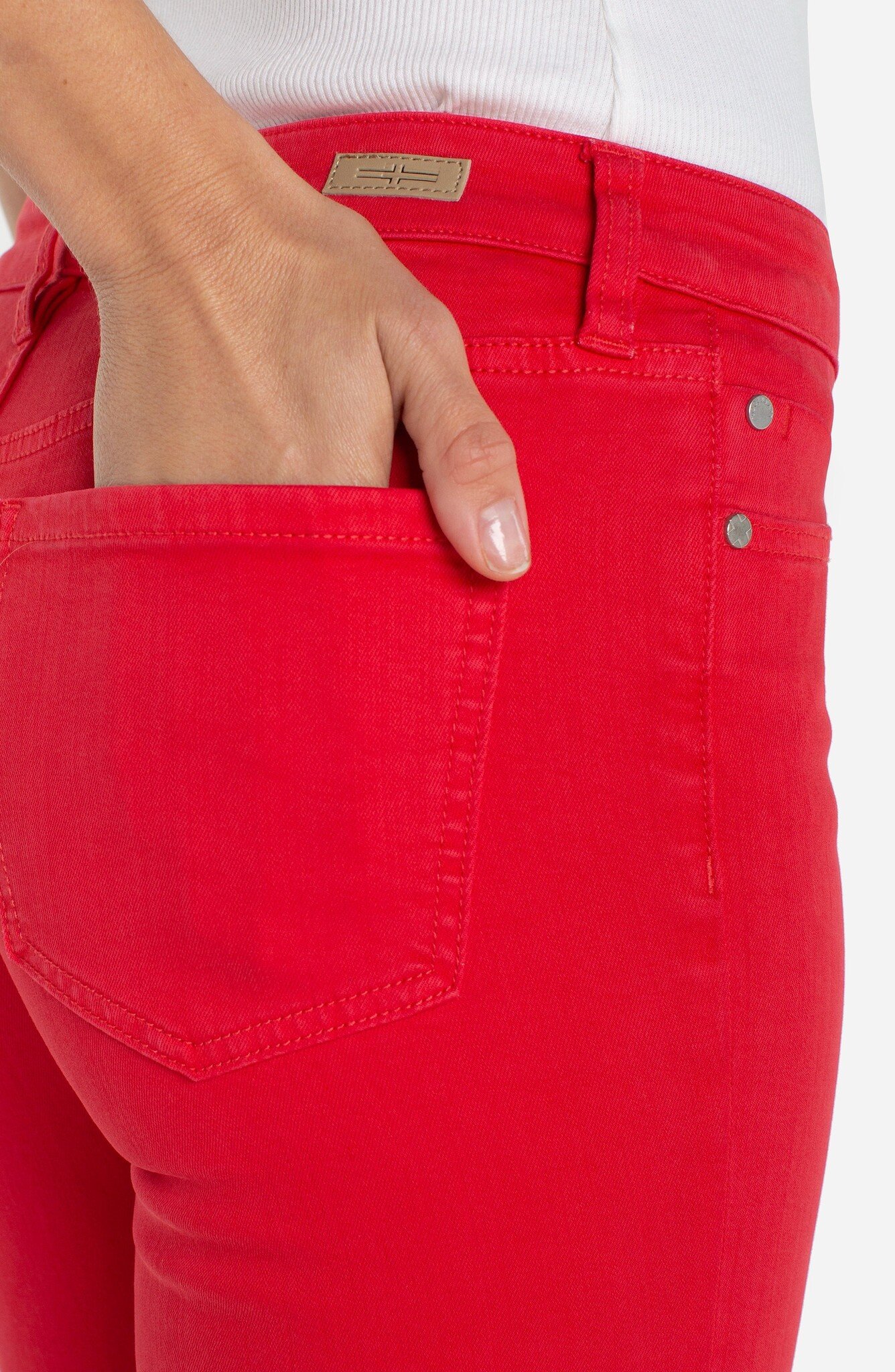 Liverpool Los Angeles hannah cropped flare w/ slit hem 25.5' ins