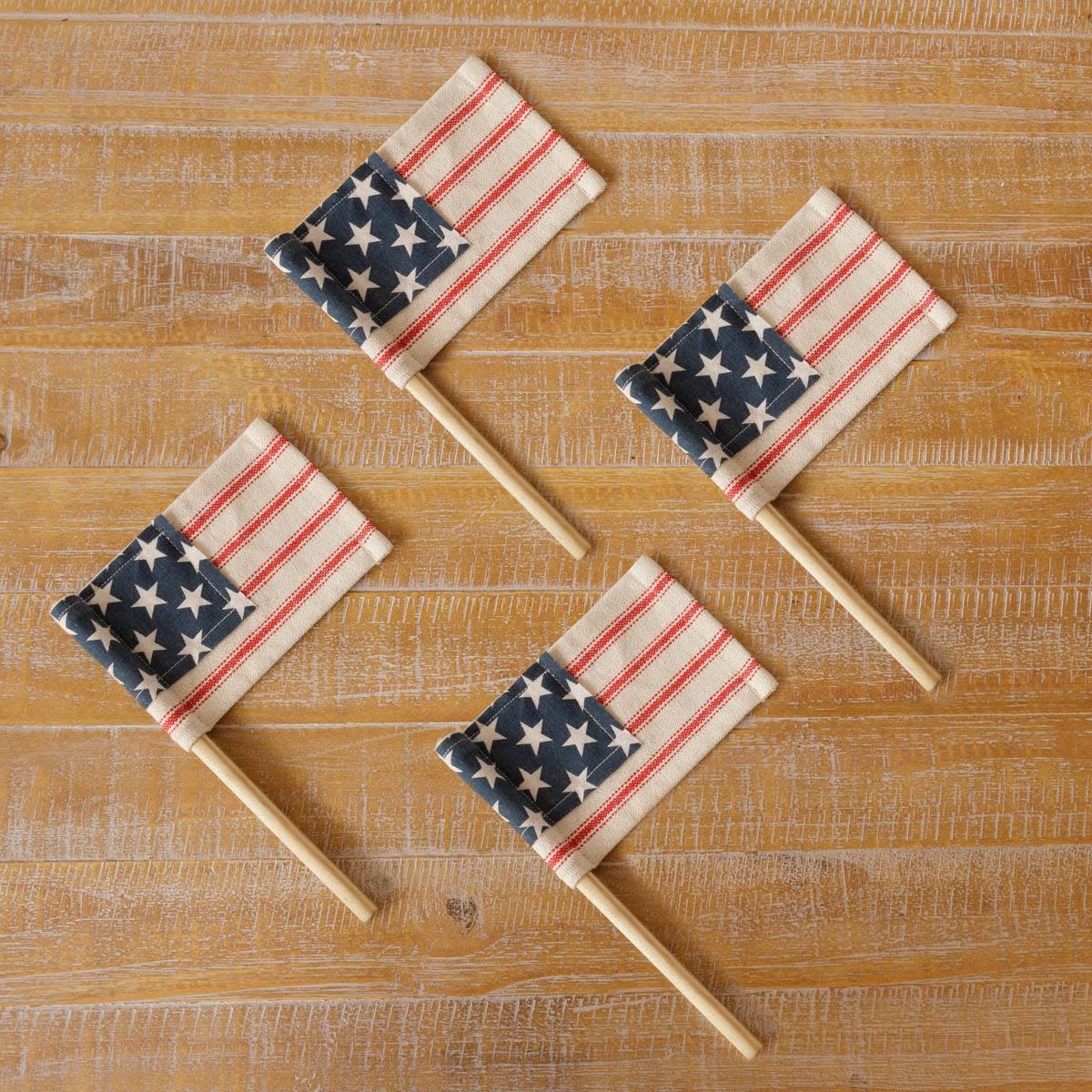 FLEURISH Small Fabric Vintage Style American Flag (cotton, single flag)
