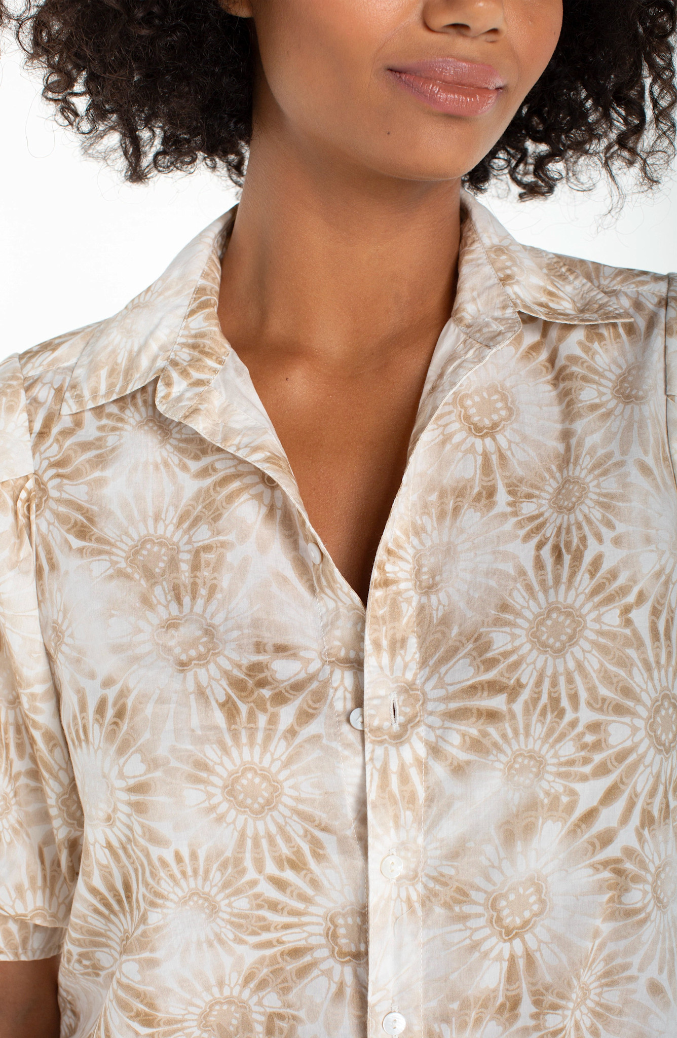 Liverpool Los Angeles puff sleeve button front woven top w/ twist