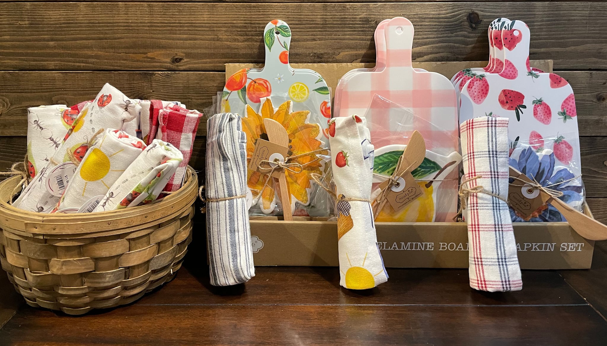 FLEURISH Friday Freebie: Melamine Board, Napkins, Spreader + Summer Tea Towel