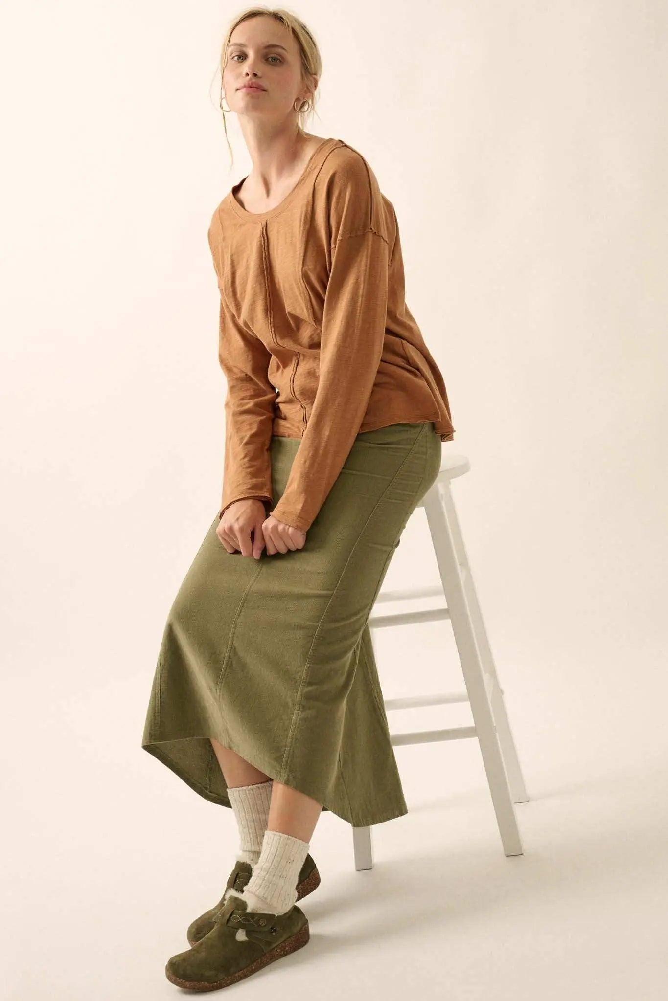 Toffee Easy Fit Mineral-Wash Slub Knit Exposed-Seam Top