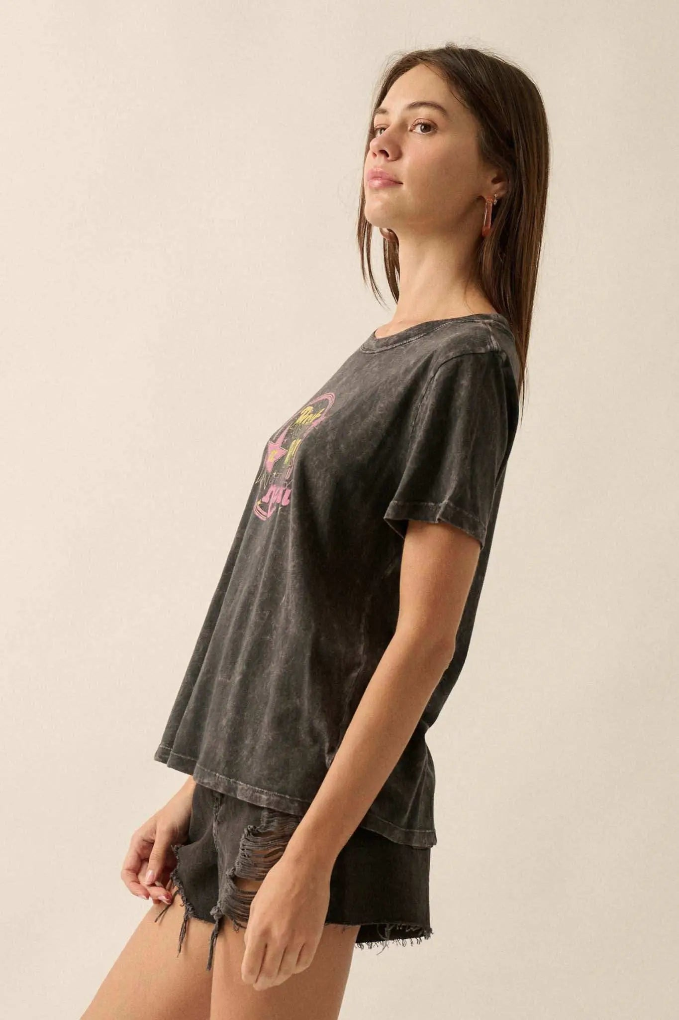 Charcoal Rock & Roll Heart Mineral Wash Graphic Tee