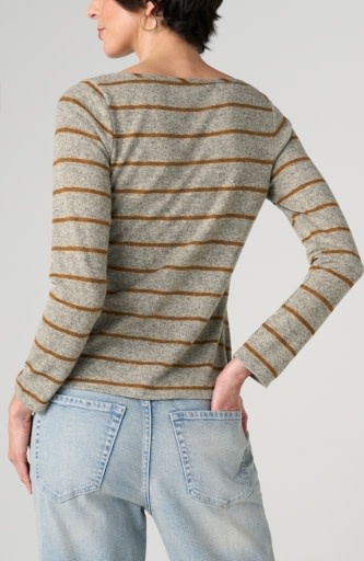Liverpool Los Angeles long sleeve boat neck knit top w/ twist detail