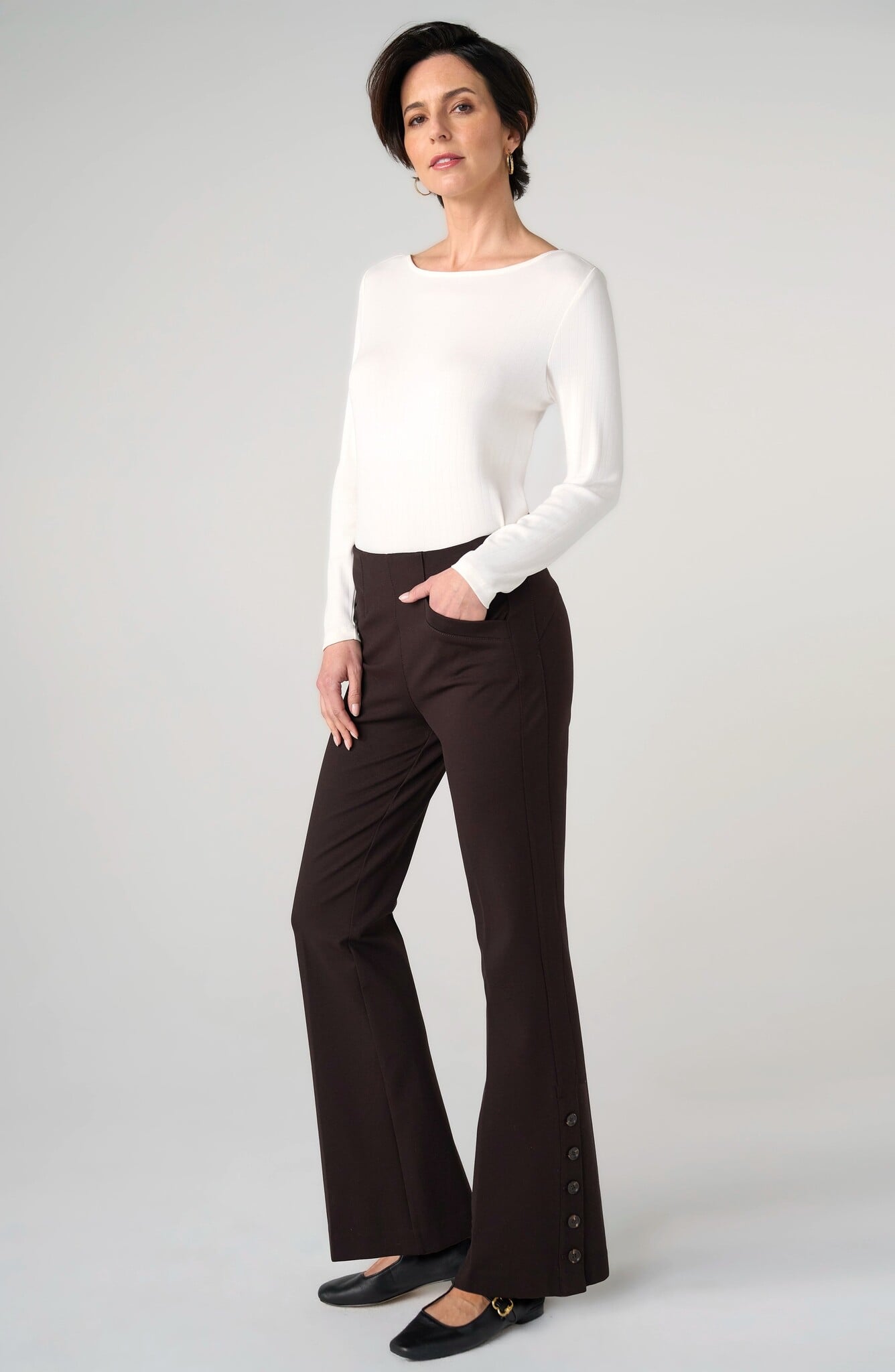 Liverpool Los Angeles stella pull-on flare w/ button hem - 30'