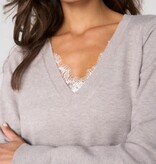 Liverpool Los Angeles vneck long sleeve sweater w lace