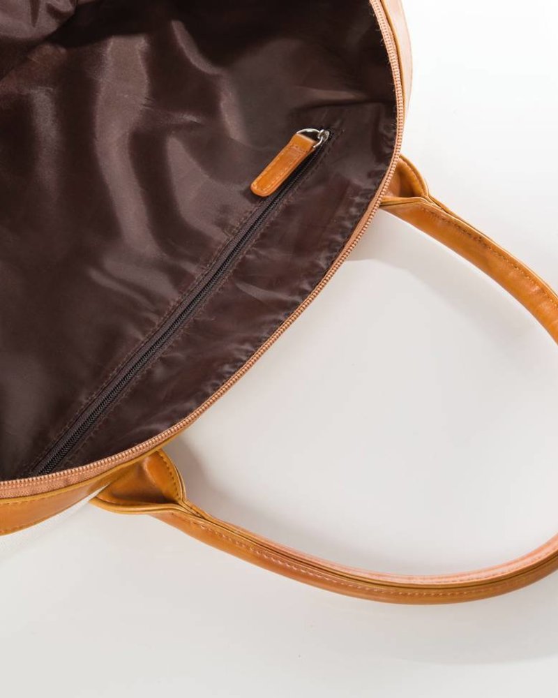 Brouk The Weekend Traveler