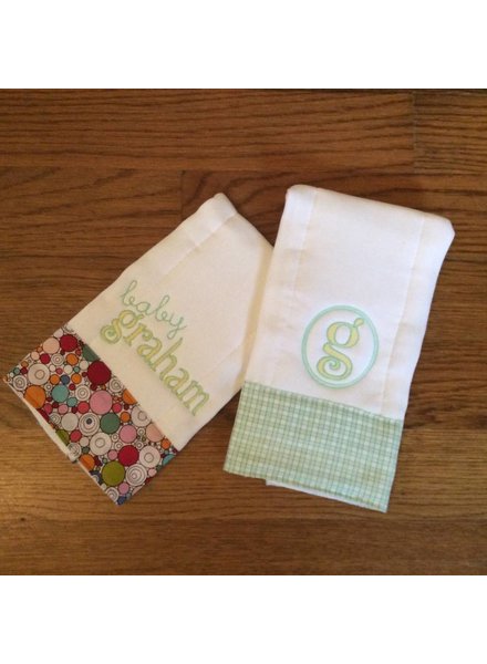 UVA Lady Fabric Trimmed Burp Cloth - set of 2