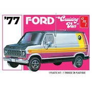AMT/ERTL 1977 Ford Crusing Van 1/25