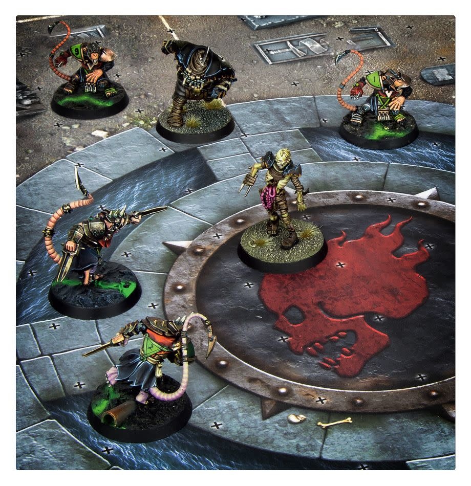 BLOOD BOWL SHAMBLING UNDEAD PITCH M R S Hobby Shop