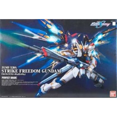 BANDAI MODEL KITS 165506 Strike Freedom 1/60 Gundam Bandai Perfect Grade (PG)