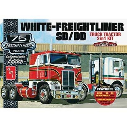 AMT - AMT Models AMT1046/06 1/25 White Freightliner 2-in-1 SC/DD Cabover 75th