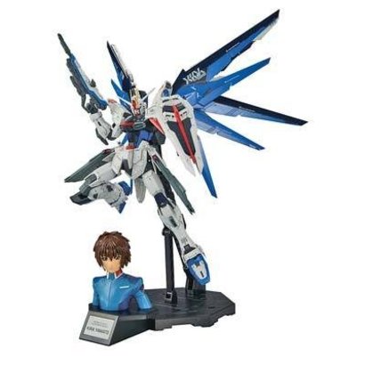 BANDAI MODEL KITS 216378 Dramatic Combination Freedom Gundam Ver 2.0