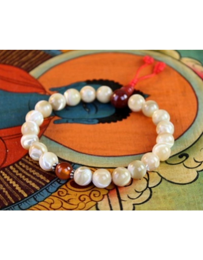 Fifth & Urban Fifth & Urban - Mother of Pearl and Carnelian Healing Bracelet