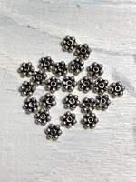 4mm Daisies Sterling Silver Qty 24