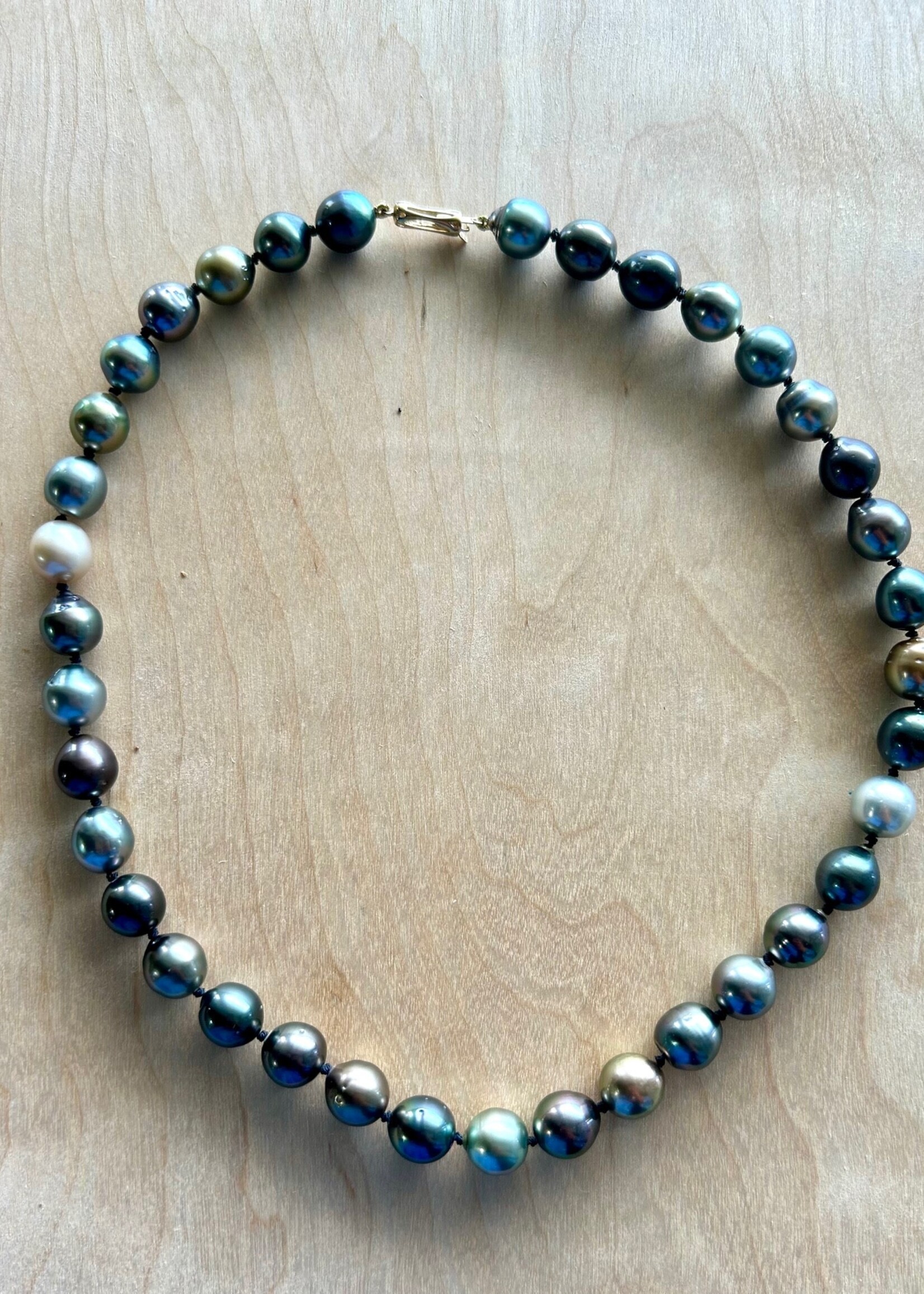 Multi Color Tahitian Strand 14k Gold 19"