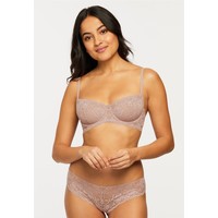 Flirt Demi Lace Bra