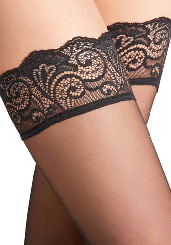 Matte Deluxe 20 Special Lace Stay-Up 