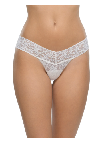 Signature Lace Low Rise Thong 