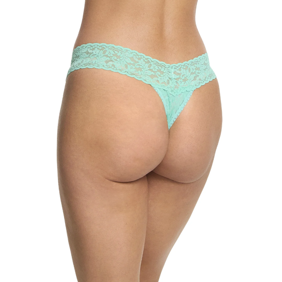 Signature Lace Low Rise Thong