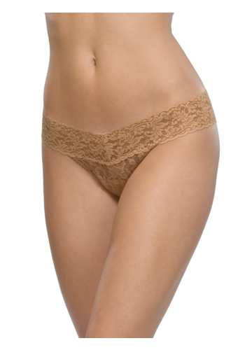 Signature Lace Low Rise Thong 