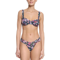 Signature Lace Low Rise Thong