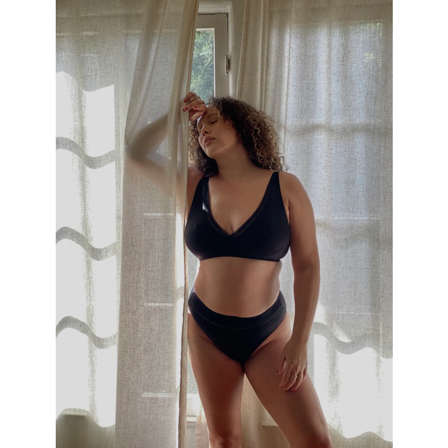 Nano Soft Cup Plunge Bra
