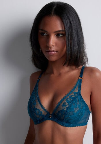 Flawless Love Underwired Triangle Bra 