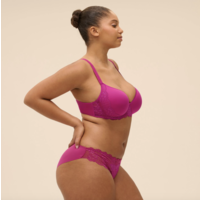 Reve Brief