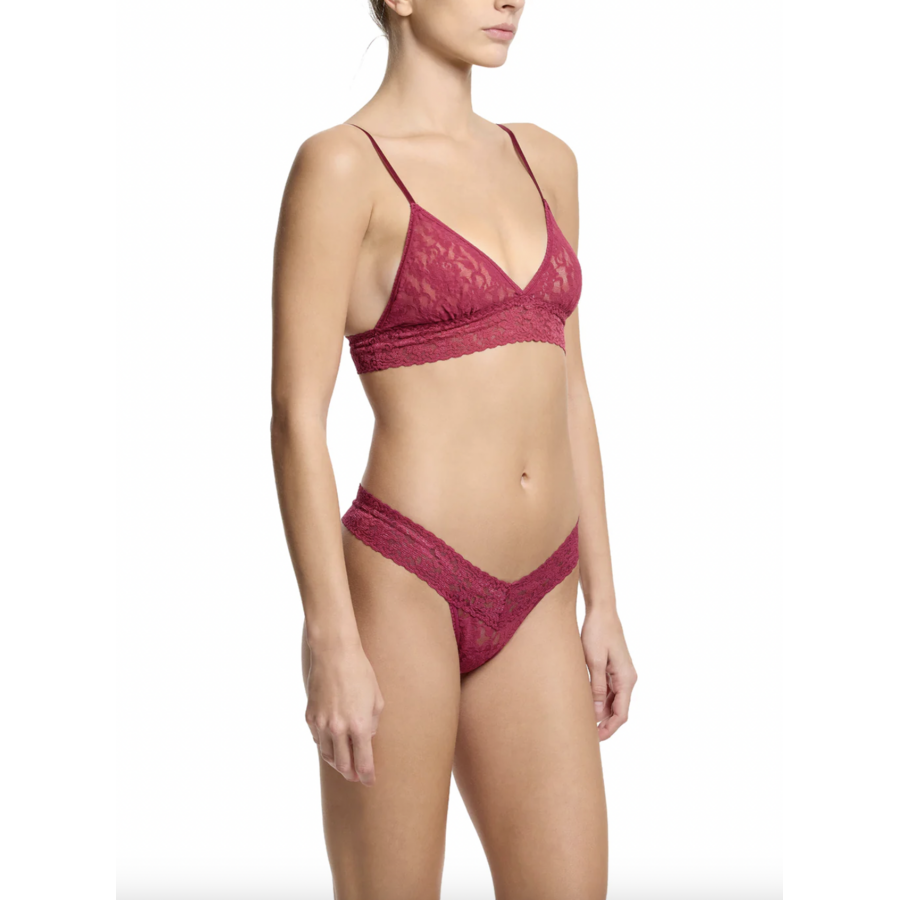 Signature Lace Low Rise Thong