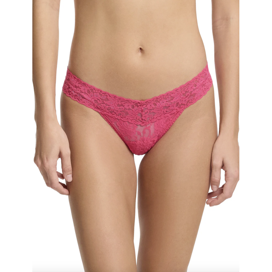 Signature Lace Low Rise Thong