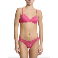 Signature Lace Low Rise Thong