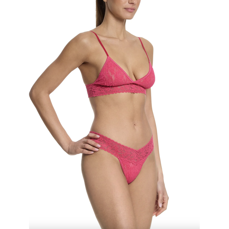 Signature Lace Low Rise Thong