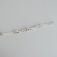 Aphrodite Pearl Cluster Garter MEDIUM/LARGE