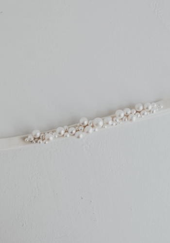 Aphrodite Pearl Cluster Garter MEDIUM/LARGE  Aphrodite Pearl Cluster Garter MEDIUM/LARGE